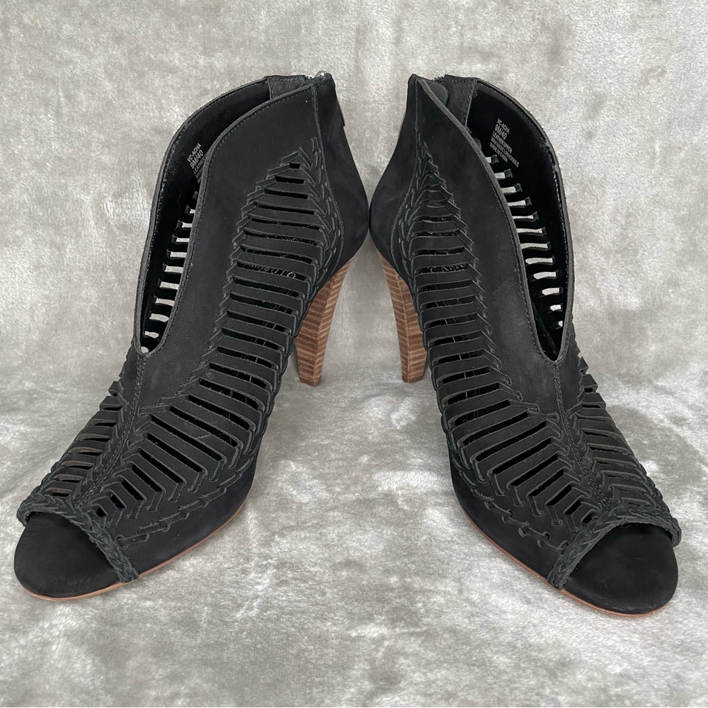 Vince Camuto Acha Black Cutout Peep Toe Heeled Booties Size 9